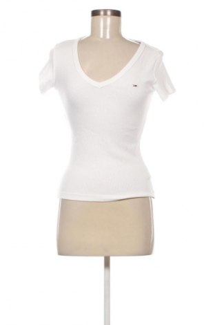 Damen T-Shirt Tommy Jeans, Größe XS, Farbe Weiß, Preis 56,99 €