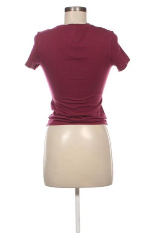 Tricou de femei Tommy Jeans, Mărime S, Culoare Mov, Preț 267,99 Lei