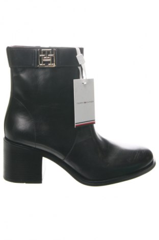 Dámské boty  Tommy Hilfiger, Velikost 40, Barva Černá, Cena  1 729,00 Kč