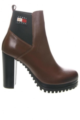 Botine de damă Tommy Hilfiger, Mărime 38, Culoare Maro, Preț 979,99 Lei