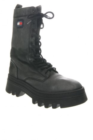 Дамски ботуши Tommy Jeans, Размер 42, Цвят Сив, Цена 119,99 лв.