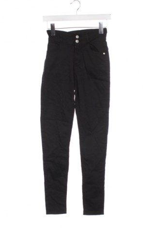 Damskie jeansy Boohoo, Rozmiar XS, Kolor Czarny, Cena 19,99 zł