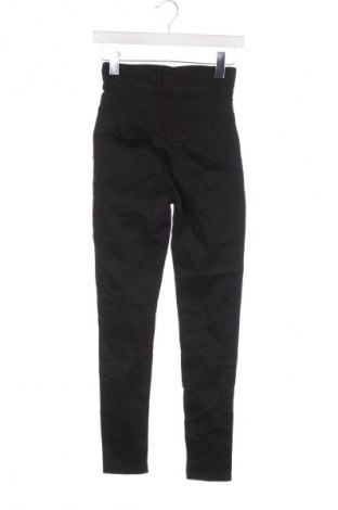 Damskie jeansy Boohoo, Rozmiar XS, Kolor Czarny, Cena 19,99 zł