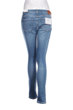 Dámske džínsy  Tommy Hilfiger, Veľkosť M, Farba Modrá, Cena  117,95 €