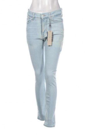 Blugi de femei Tommy Jeans, Mărime S, Culoare Albastru, Preț 594,99 Lei