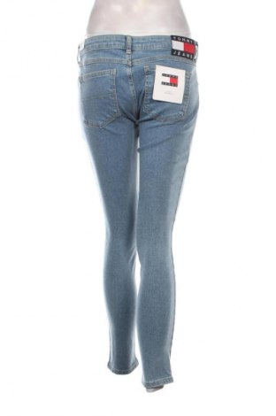 Дамски дънки Tommy Jeans, Размер L, Цвят Син, Цена 184,99 лв.