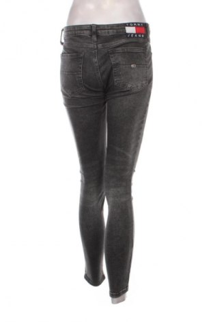 Dámské džíny  Tommy Jeans, Velikost M, Barva Šedá, Cena  1 749,00 Kč
