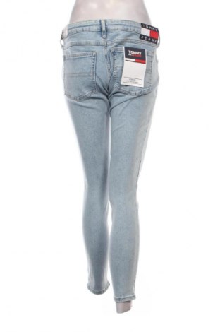 Дамски дънки Tommy Jeans, Размер L, Цвят Син, Цена 162,99 лв.
