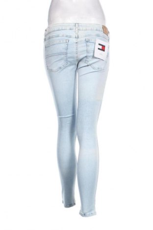 Дамски дънки Tommy Jeans, Размер S, Цвят Син, Цена 174,99 лв.