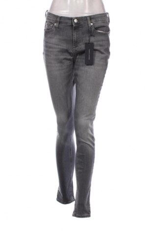 Dámske džínsy  Tommy Jeans, Veľkosť M, Farba Sivá, Cena  107,95 €
