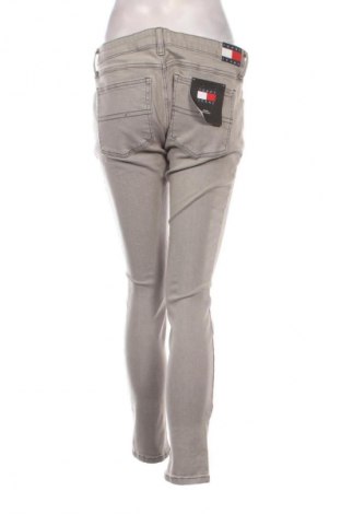 Női farmernadrág Tommy Jeans, Méret L, Szín Szürke, Ár 48 959 Ft