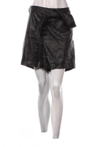 Pantaloni scurți de femei Marks & Spencer, Mărime XXL, Culoare Negru, Preț 75,99 Lei