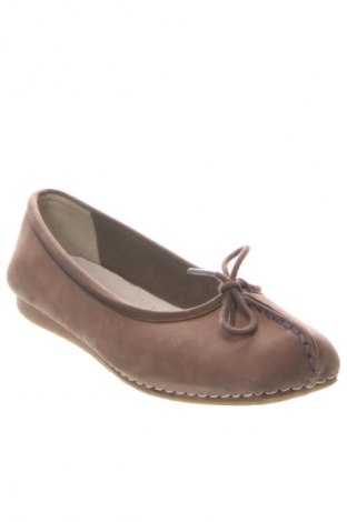 Дамски обувки Clarks, Размер 36, Цвят Кафяв, Цена 66,99 лв.