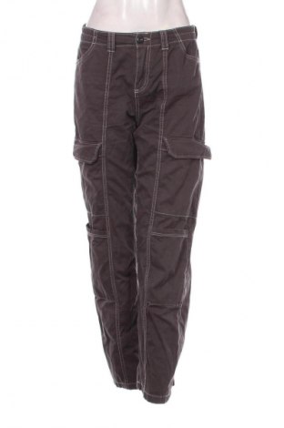 Pantaloni de femei Bershka, Mărime M, Culoare Gri, Preț 16,99 Lei