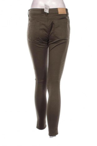 Pantaloni de femei Zara, Mărime M, Culoare Verde, Preț 15,99 Lei