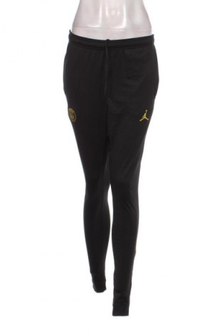 Dámské tepláky Air Jordan Nike, Velikost S, Barva Černá, Cena  269,00 Kč