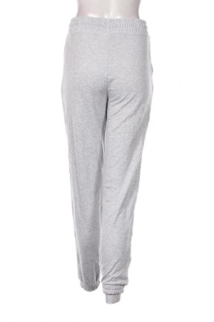 Damen Sporthose Stradivarius, Größe S, Farbe Weiß, Preis 20,99 €