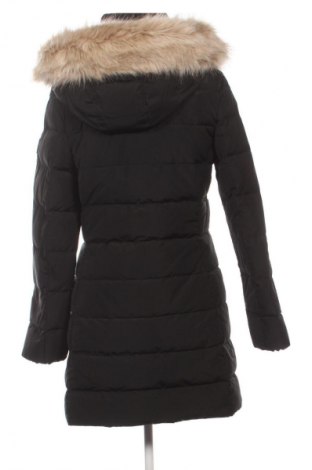 Дамско яке Tommy Hilfiger, Размер S, Цвят Черен, Цена 419,99 лв.