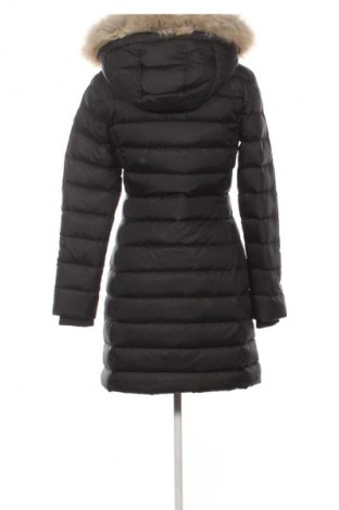 Дамско яке Tommy Jeans, Размер S, Цвят Черен, Цена 259,99 лв.