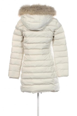 Дамско яке Tommy Jeans, Размер M, Цвят Екрю, Цена 384,99 лв.