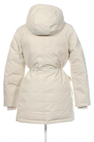 Дамско яке Tommy Jeans, Размер M, Цвят Екрю, Цена 364,99 лв.