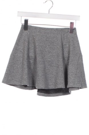 Kinderrock C&A, Größe 9-10y/ 140-146 cm, Farbe Grau, Preis € 1,99
