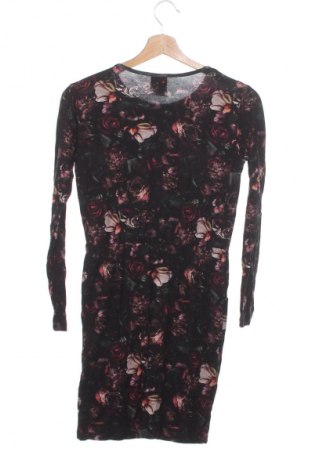 Kinderkleid The New, Größe 9-10y/ 140-146 cm, Farbe Mehrfarbig, Preis € 1,99