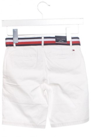 Gyerek rövidnadrág Tommy Hilfiger, Méret 6-7y / 122-128 cm, Szín Fehér, Ár 16 709 Ft