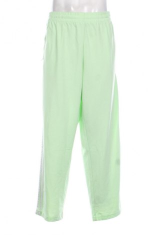 Мъжко спортно долнище Adidas Originals, Размер XL, Цвят Зелен, Цена 85,99 лв.