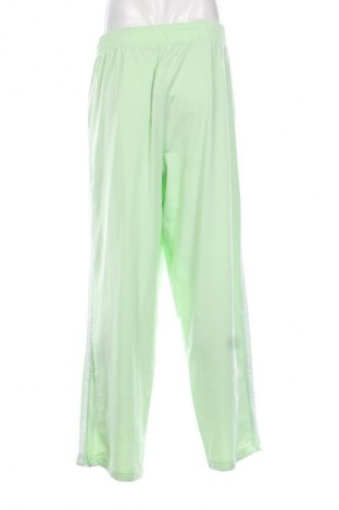 Мъжко спортно долнище Adidas Originals, Размер XL, Цвят Зелен, Цена 85,99 лв.