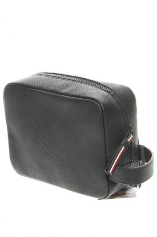 Kosmetyczka Tommy Hilfiger, Kolor Czarny, Cena 378,99 zł