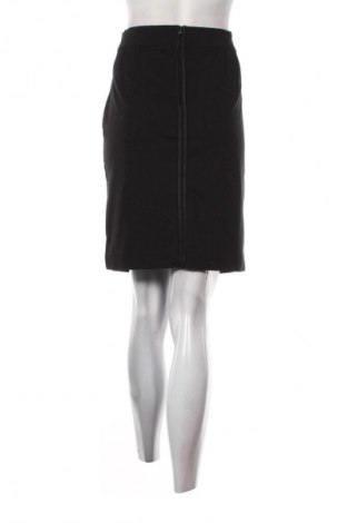 Пола In Wear, Размер M, Цвят Черен, Цена 8,99 лв.