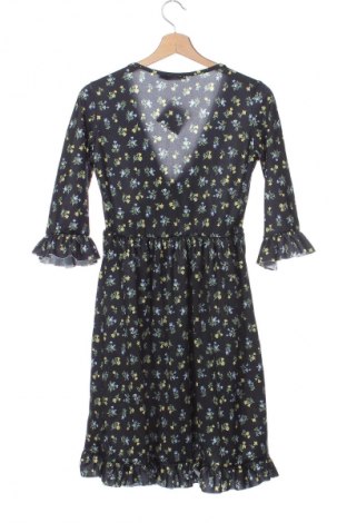 Kleid Boohoo, Größe XXS, Farbe Mehrfarbig, Preis 3,99 €