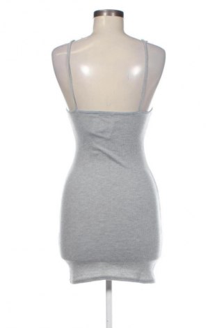 Šaty  Boohoo, Velikost S, Barva Šedá, Cena  219,00 Kč