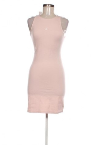 Рокля Calvin Klein Jeans, Размер S, Цвят Розов, Цена 167,99 лв.