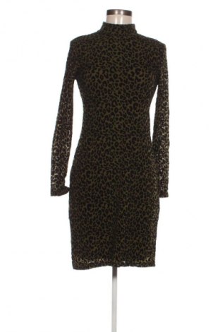 Kleid Elli White, Größe M, Farbe Mehrfarbig, Preis € 4,99