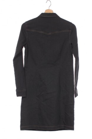 Sukienka Esprit, Rozmiar M, Kolor Czarny, Cena 157,99 zł