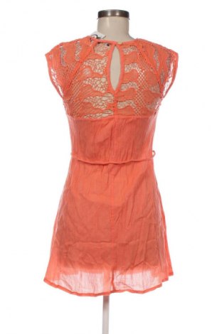 Φόρεμα French Connection, Μέγεθος S, Χρώμα Ρόζ , Τιμή 40,99 €