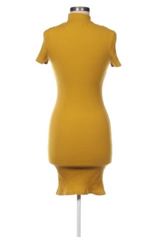 Sukienka Gate Woman, Rozmiar S, Kolor Żółty, Cena 20,99 zł