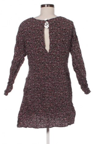Kleid Gina Tricot, Größe M, Farbe Mehrfarbig, Preis 18,99 €