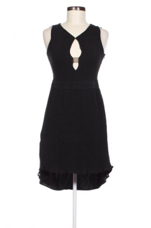 Šaty  Guess By Marciano, Velikost L, Barva Černá, Cena  1 071,00 Kč