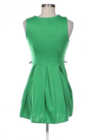 Kleid Influence, Größe M, Farbe Grün, Preis 3,99 €