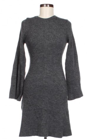 Sukienka ONLY, Rozmiar S, Kolor Szary, Cena 129,99 zł