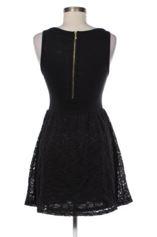 Kleid Review, Größe S, Farbe Schwarz, Preis € 33,99