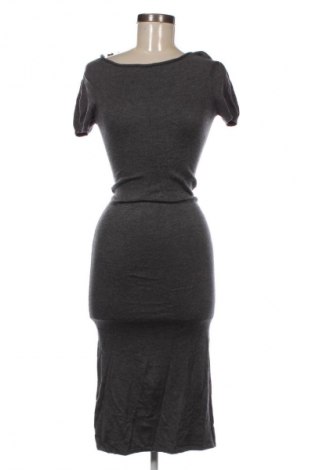 Рокля Topshop, Размер M, Цвят Сив, Цена 48,99 лв.