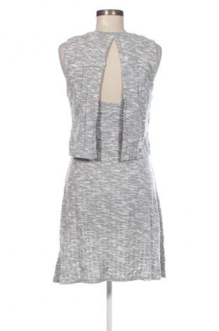 Рокля Topshop, Размер M, Цвят Многоцветен, Цена 48,99 лв.