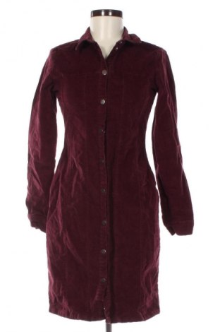 Šaty  Vero Moda, Velikost M, Barva Červená, Cena  457,00 Kč