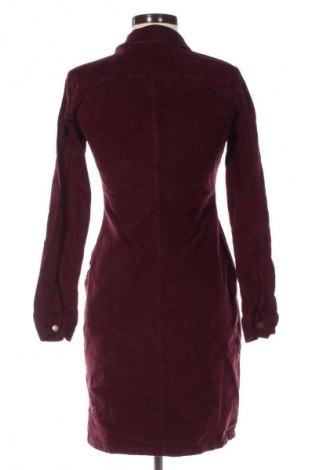 Šaty  Vero Moda, Velikost M, Barva Červená, Cena  457,00 Kč