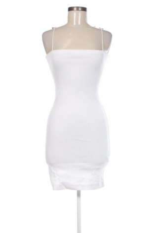Kleid Zara, Größe M, Farbe Weiß, Preis € 18,99