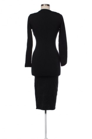 Kleid Zara, Größe M, Farbe Schwarz, Preis 9,21 €